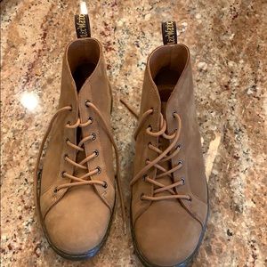 Men’s Dr Martens chukka boot